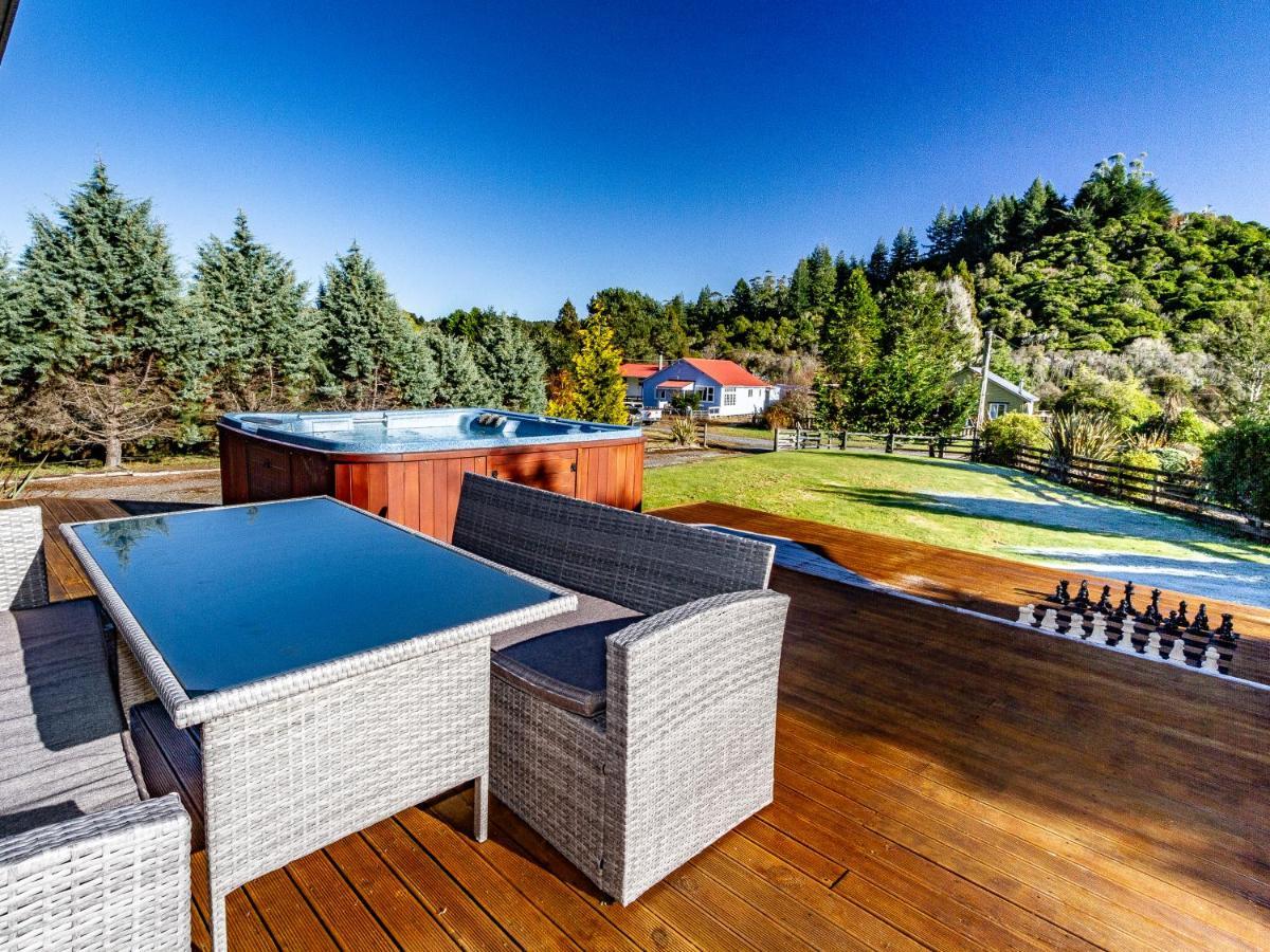Pikorua - Raurimu Holiday Home ナショナル・パーク エクステリア 写真