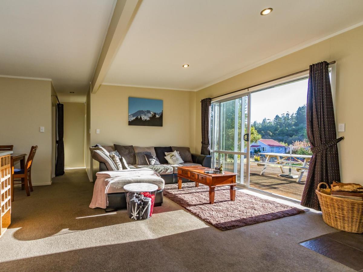 Pikorua - Raurimu Holiday Home ナショナル・パーク エクステリア 写真